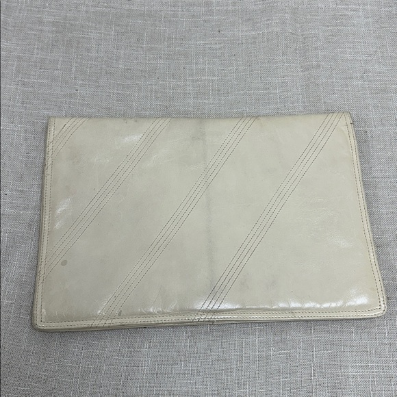 Bottega venetta Elegant Cream Leather Clutch,All Products : American Fashion Style Bags On Sale